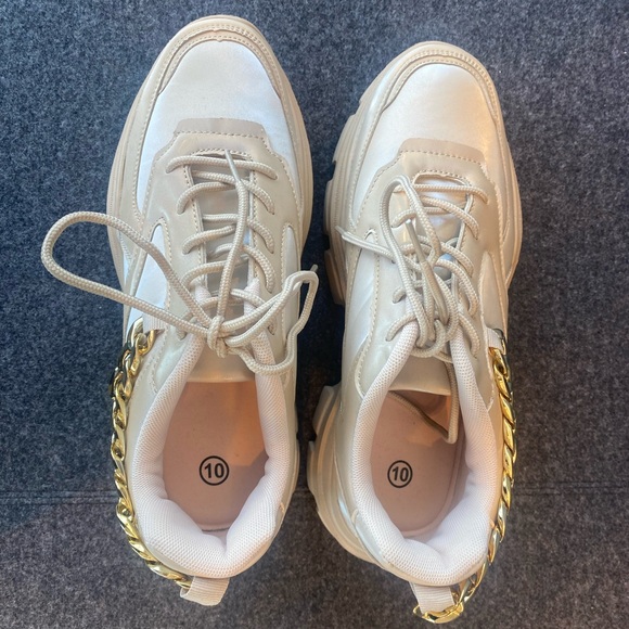 🌟 Retro Gold🌟Sneakers with Gold Chains - one of a kind! - Picture 3 of 12